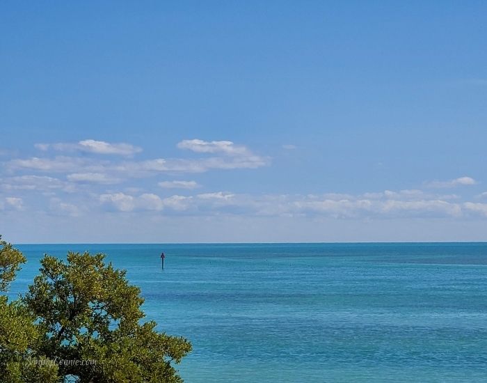 Florida Keys, Islamorada, Atlantic ocean across from Piers Historical Marker